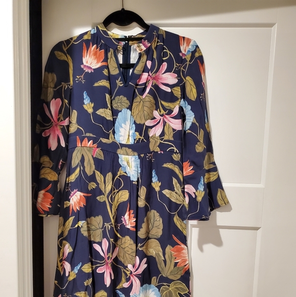 Dress - Picture 4 of 4